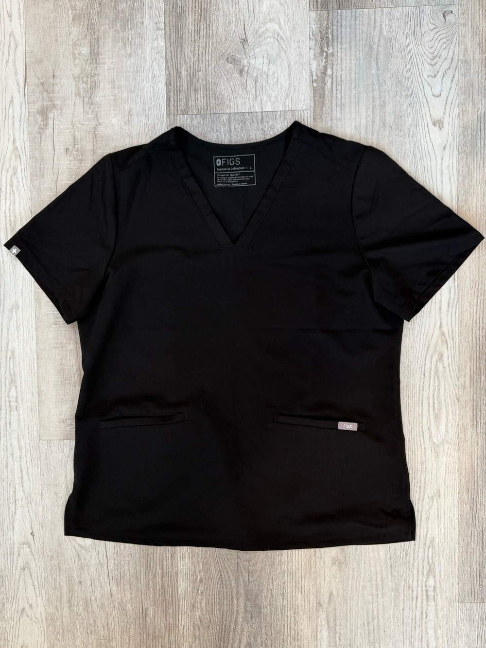 Figs Casma Three-Pocket Scrub Top Black Womens Size L